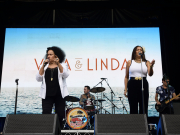 Vika & Linda - Red Hot Summer Tour. Sun 26/3/2023. Bella Vista Farm. Copyright Greg Foster (Aussie Greg)