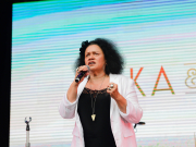 Vika & Linda - Red Hot Summer Tour. Sun 26/3/2023. Bella Vista Farm. Copyright Greg Foster (Aussie Greg)