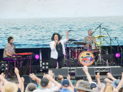 Vika & Linda - Red Hot Summer Tour. Sun 26/3/2023. Bella Vista Farm. Copyright Greg Foster (Aussie Greg)