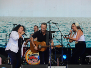 Vika & Linda - Red Hot Summer Tour. Sun 26/3/2023. Bella Vista Farm. Copyright Greg Foster (Aussie Greg)
