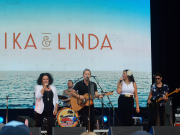 Vika & Linda - Red Hot Summer Tour. Sun 26/3/2023. Bella Vista Farm. Copyright Greg Foster (Aussie Greg)