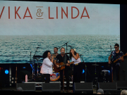 Vika & Linda - Red Hot Summer Tour. Sun 26/3/2023. Bella Vista Farm. Copyright Greg Foster (Aussie Greg)