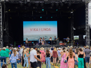 Vika & Linda - Red Hot Summer Tour. Sun 26/3/2023. Bella Vista Farm. Copyright Greg Foster (Aussie Greg)